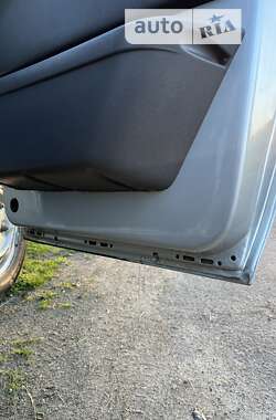 Грузовой фургон Ford Transit 2003 в 