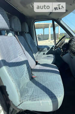 Грузовой фургон Ford Transit 2013 в 