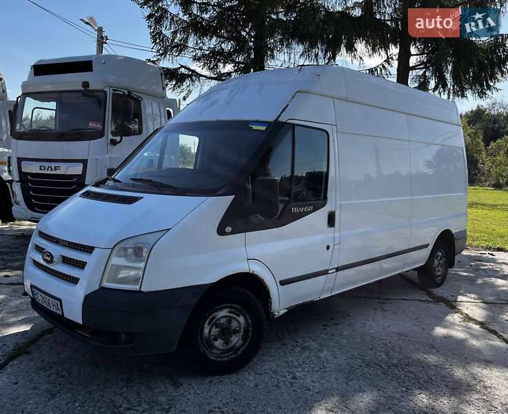 Грузовой фургон Ford Transit 2013 в Львове