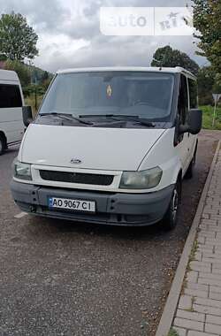 Грузопассажирский фургон Ford Transit 2006 в Воловце