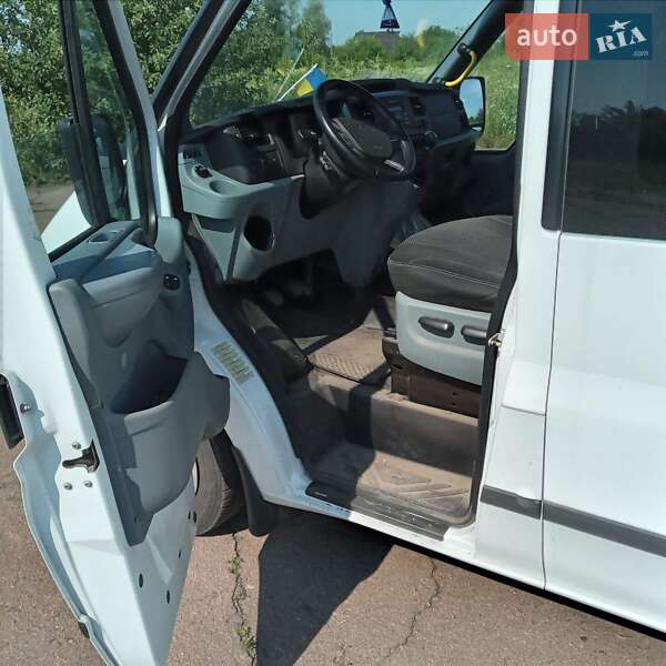 Микроавтобус Ford Transit 2013 в Бахмаче