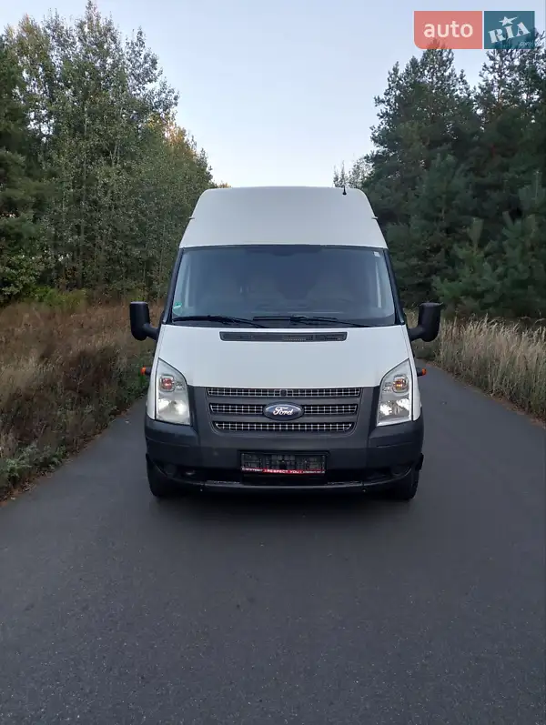 Грузовой фургон Ford Transit 2013 в 
