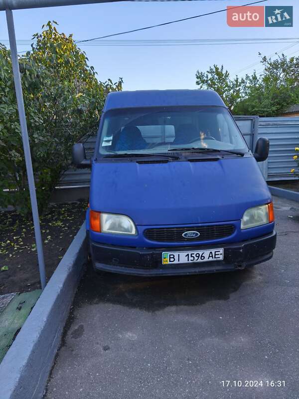 Вантажний фургон Ford Transit 1997 в Пирятині