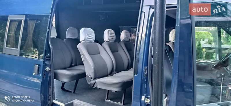 Мікроавтобус Ford Transit 2005 в Міжгір'ї