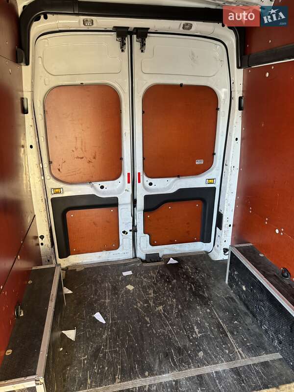 Грузовой фургон Ford Transit 2016 в Киеве