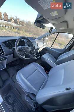 Грузовой фургон Ford Transit 2017 в 