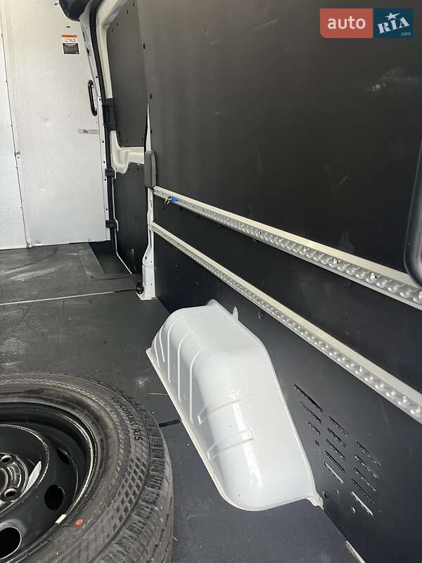 Вантажний фургон Ford Transit 2022 в Львові