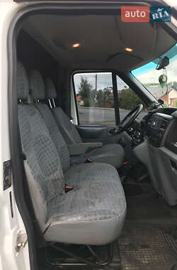 Вантажний фургон Ford Transit 2012 в Львові