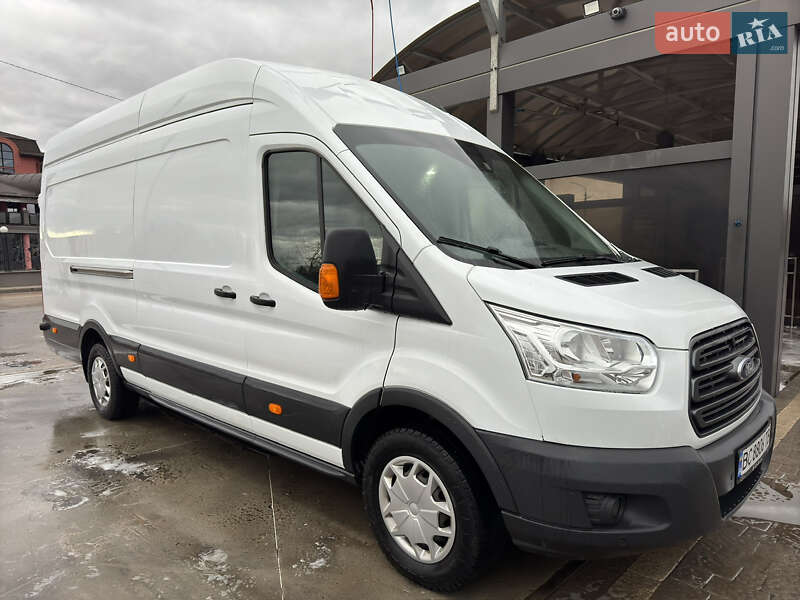 Вантажний фургон Ford Transit 2017 в Дрогобичі