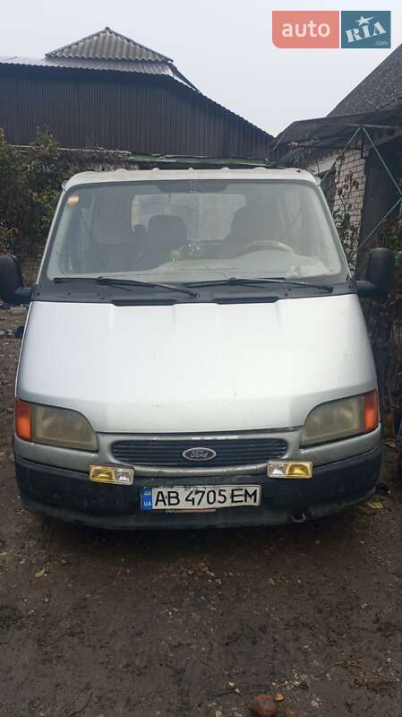 Грузопассажирский фургон Ford Transit 1999 в Песчанке