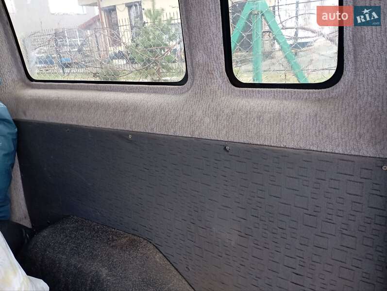 Грузопассажирский фургон Ford Transit 2004 в Нововолынске