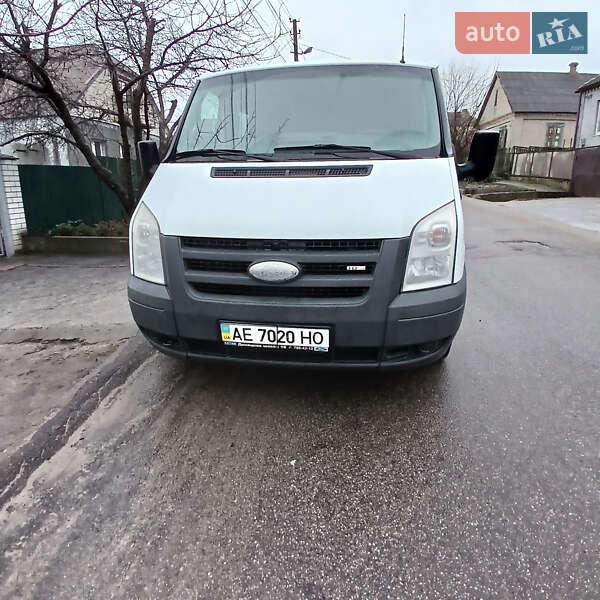 Вантажний фургон Ford Transit 2008 в Кам'янському