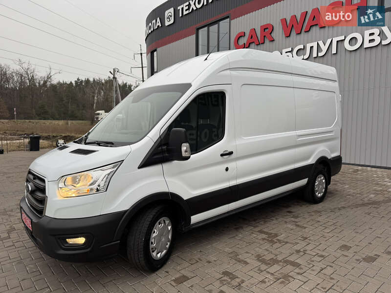 Вантажний фургон Ford Transit 2020 в Бучі