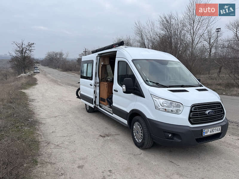 Грузовой фургон Ford Transit 2018 в 