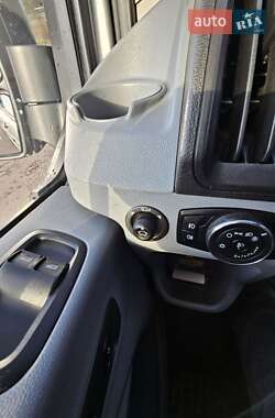 Мікроавтобус Ford Transit 2016 в 