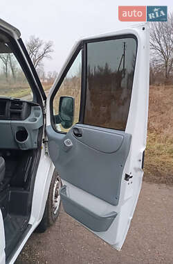 Грузовой фургон Ford Transit 2012 в Нежине