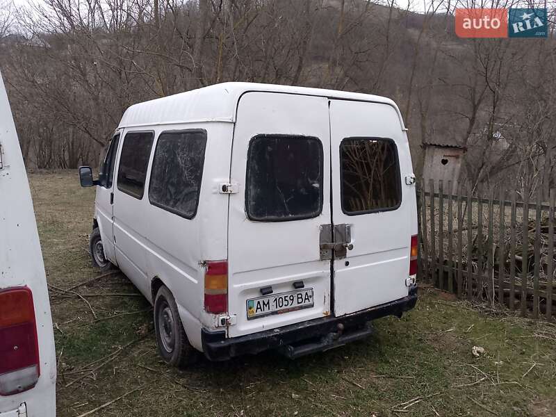Микроавтобус Ford Transit 1989 в Могилев-Подольске