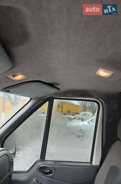 Грузопассажирский фургон Ford Transit 2005 в 