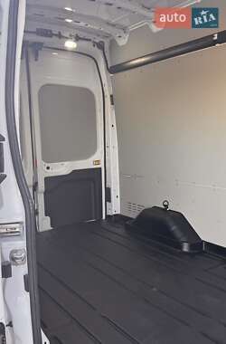 Грузовой фургон Ford Transit 2023 в 