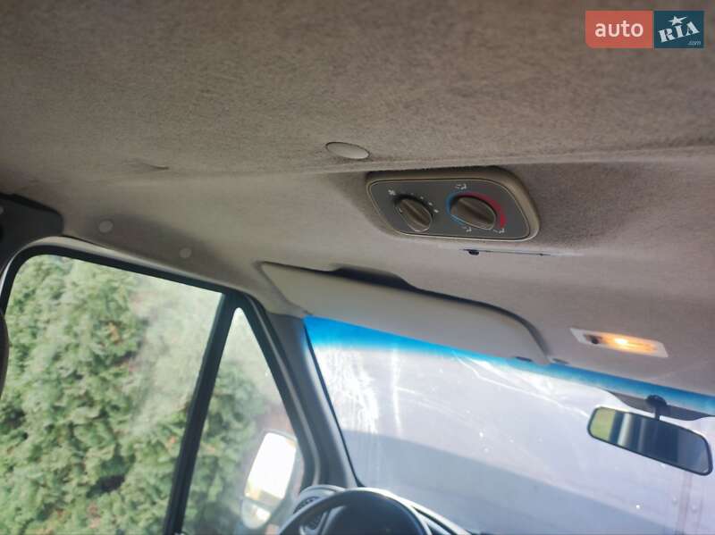 Микроавтобус Ford Transit 2003 в Ровно