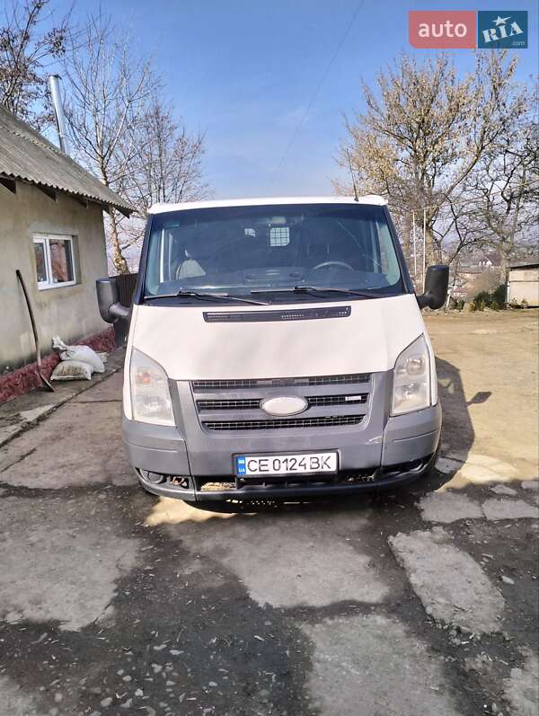 Грузовой фургон Ford Transit 2008 в Снятине