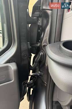 Вантажний фургон Ford Transit 2019 в 