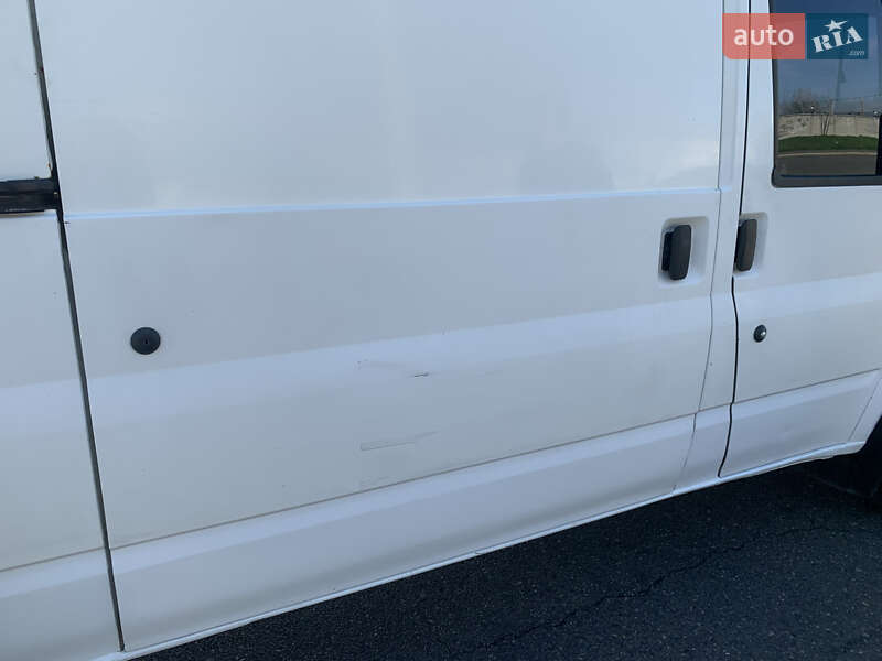 Грузовой фургон Ford Transit 2003 в Одессе
