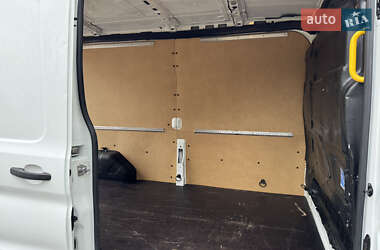Грузовой фургон Ford Transit 2018 в 