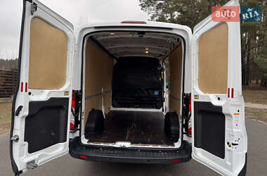 Грузовой фургон Ford Transit 2018 в 
