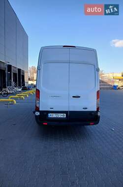 Грузовой фургон Ford Transit 2018 в 