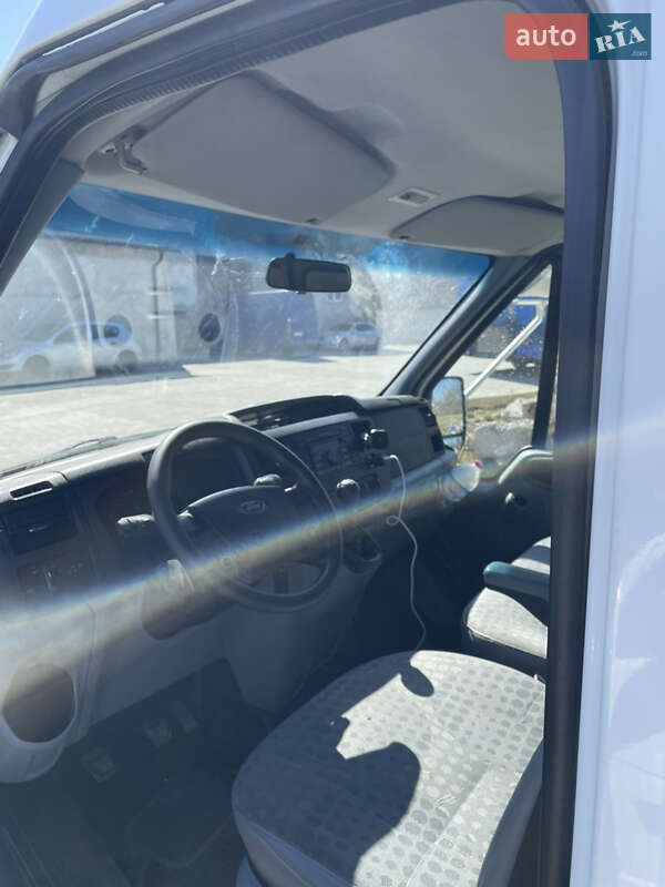 Микроавтобус Ford Transit 2013 в Хоросткове
