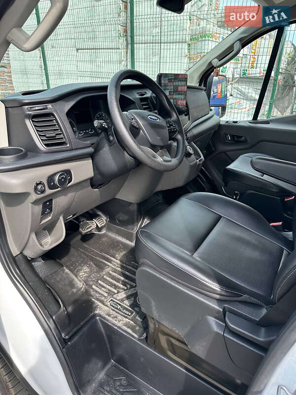 Вантажний фургон Ford Transit 2022 в Миколаєві