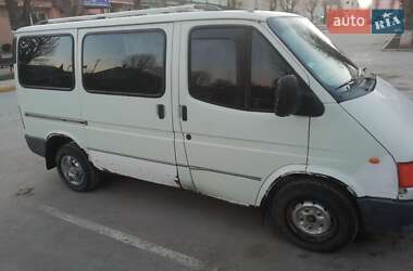 Микроавтобус Ford Transit 2000 в 