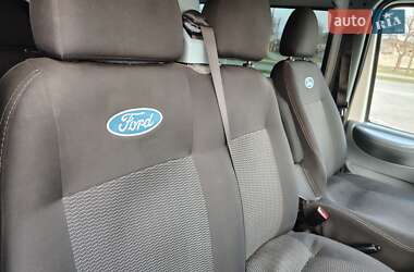 Микроавтобус Ford Transit 2012 в 