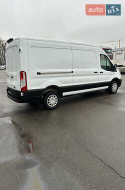 Грузовой фургон Ford Transit 2020 в 