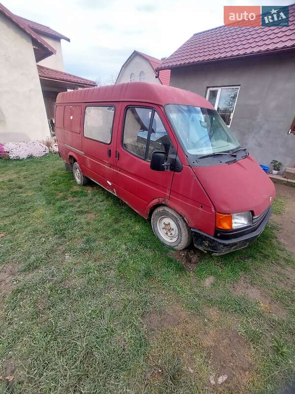 Мікроавтобус Ford Transit 1990 в Борщеві