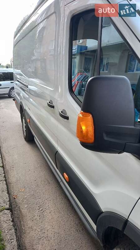 Вантажний фургон Ford Transit 2017 в Миколаєві
