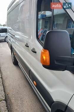Грузовой фургон Ford Transit 2017 в 