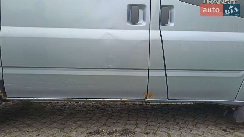 Вантажний фургон Ford Transit 2007 в Снятині