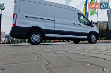 Грузовой фургон Ford Transit 2017 в 