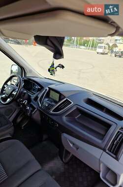 Грузовой фургон Ford Transit 2017 в 