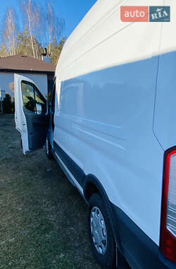 Грузовой фургон Ford Transit 2016 в 