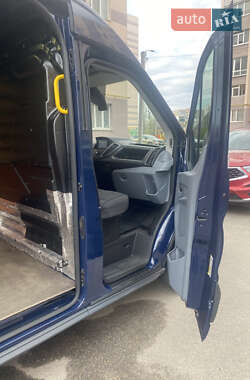 Грузовой фургон Ford Transit 2016 в 