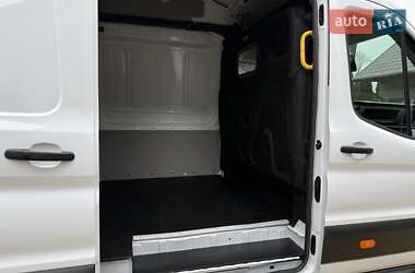 Вантажний фургон Ford Transit 2021 в 