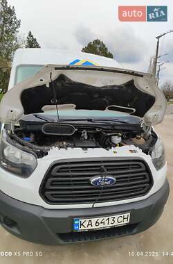 Грузовой фургон Ford Transit 2017 в 