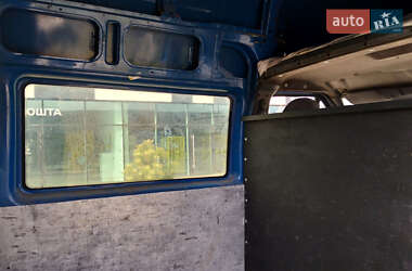 Вантажопасажирський фургон Ford Transit 2002 в 