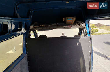 Вантажопасажирський фургон Ford Transit 2002 в 