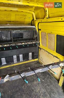 Грузовой фургон Ford Transit 2010 в 