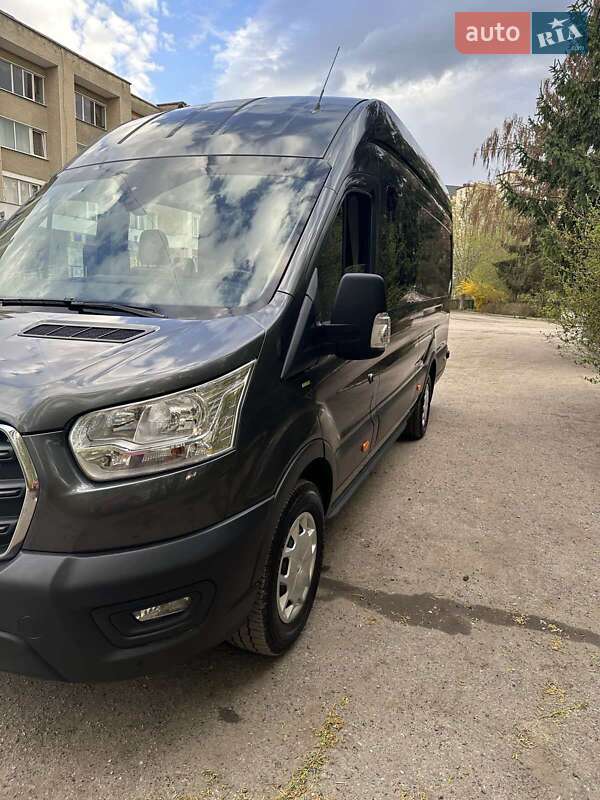 Грузопассажирский фургон Ford Transit 2021 в 