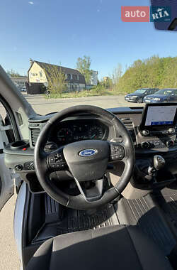Грузовой фургон Ford Transit 2020 в 